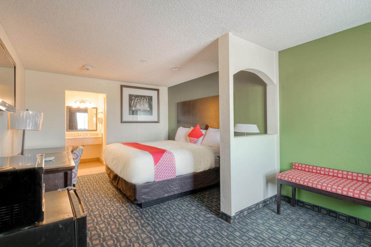 Oyo Hotel Rosenberg Tx I-69 מראה חיצוני תמונה