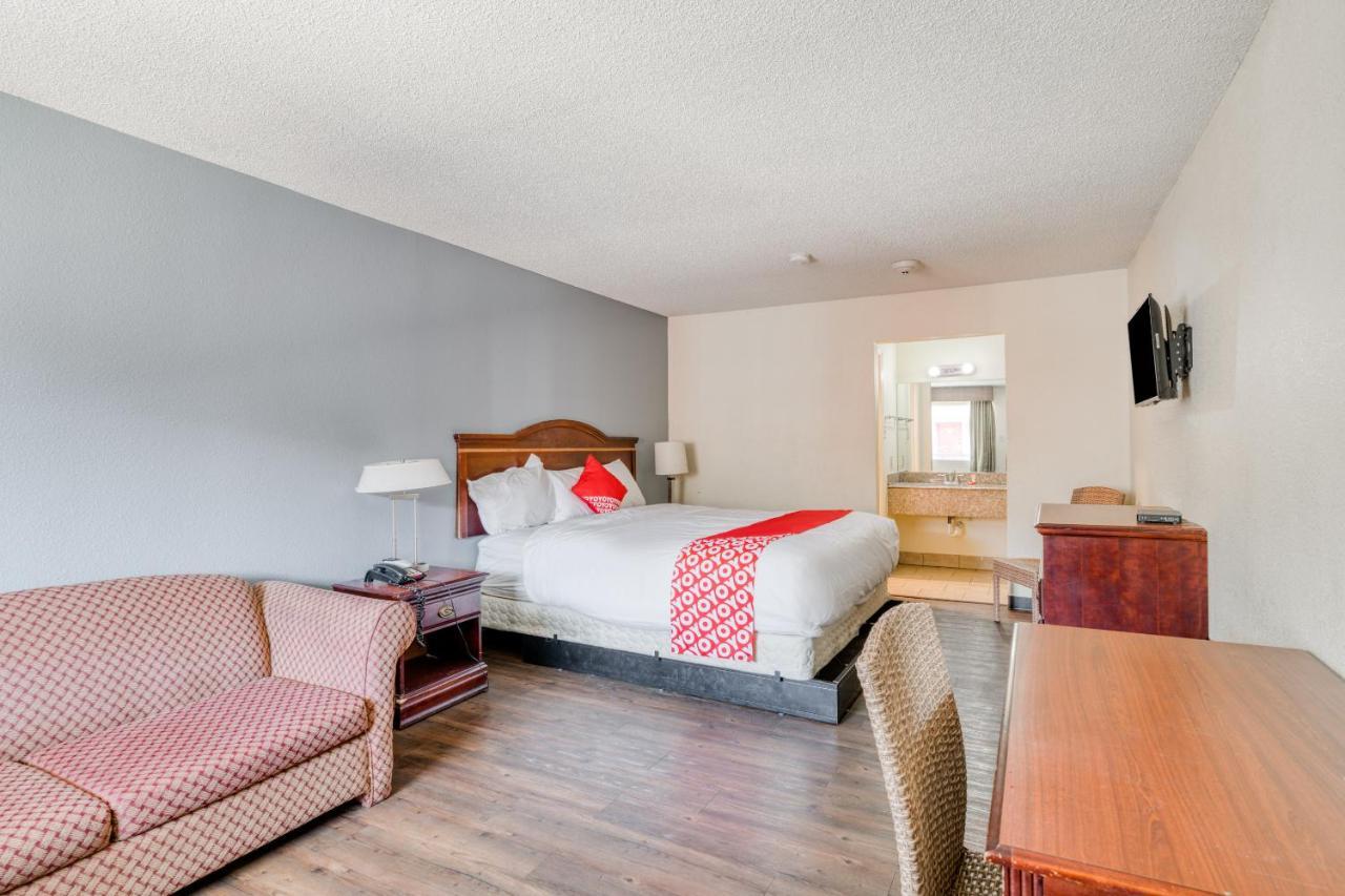 Oyo Hotel Rosenberg Tx I-69 מראה חיצוני תמונה