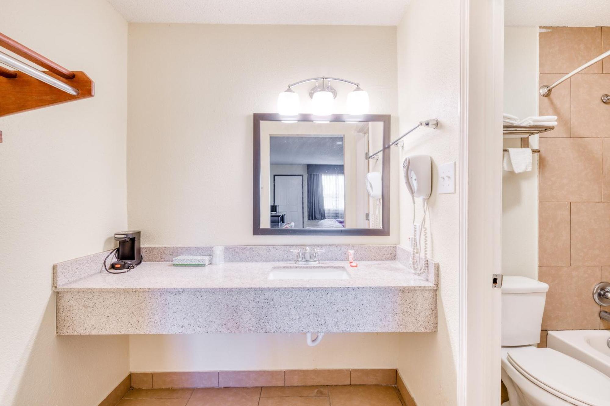 Oyo Hotel Rosenberg Tx I-69 מראה חיצוני תמונה