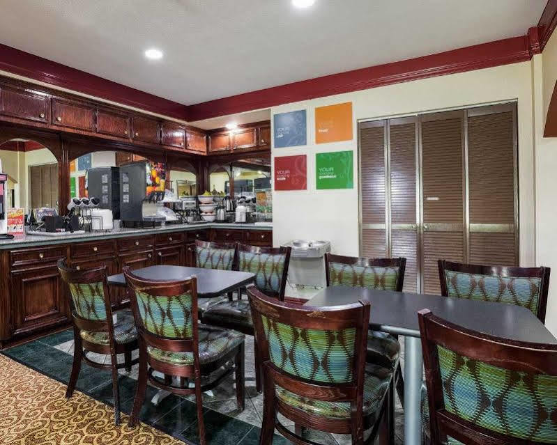 Oyo Hotel Rosenberg Tx I-69 מראה חיצוני תמונה