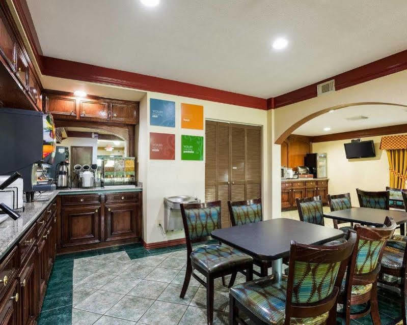 Oyo Hotel Rosenberg Tx I-69 מראה חיצוני תמונה